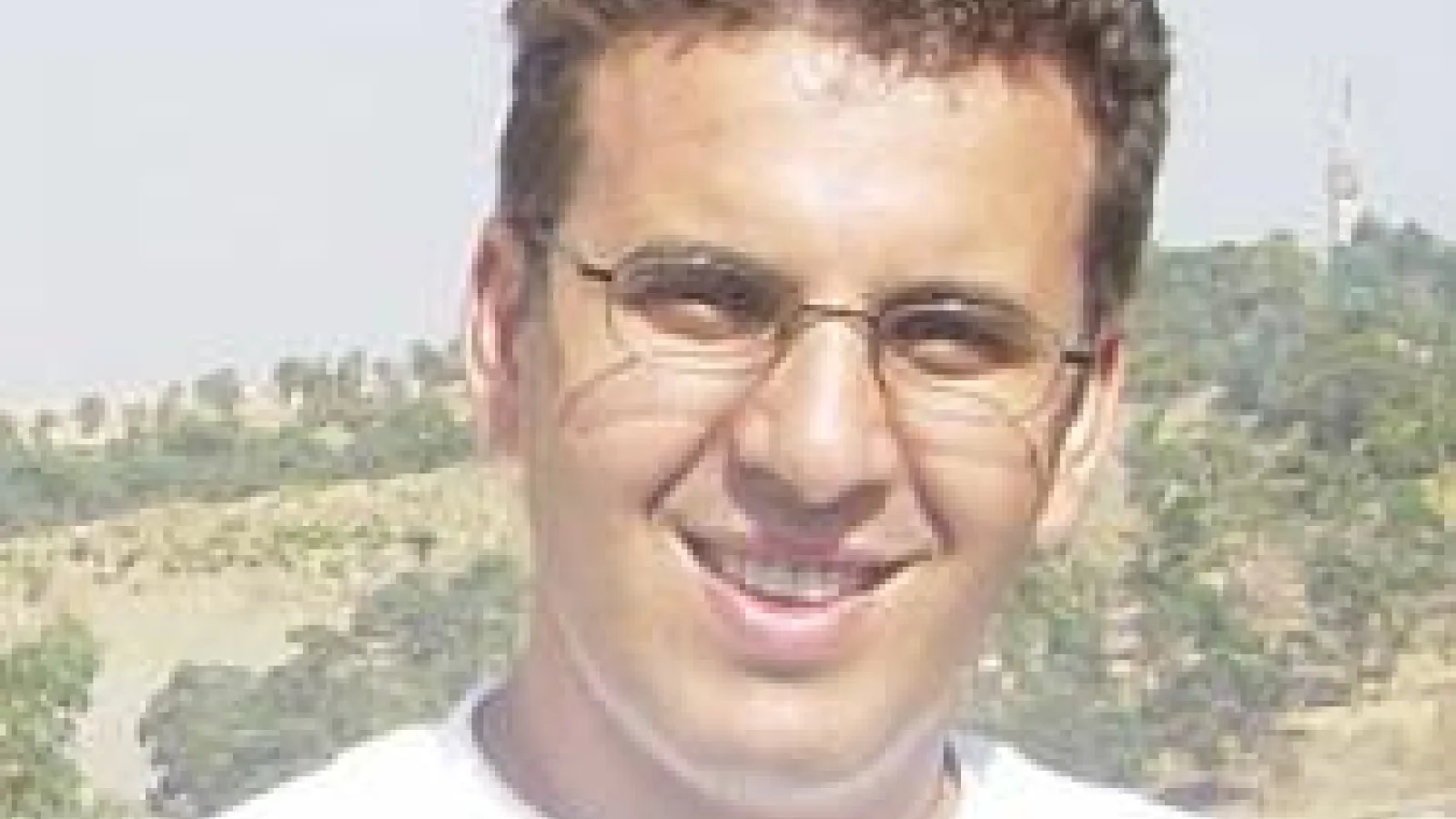 Dr. Kramer Akli head shot